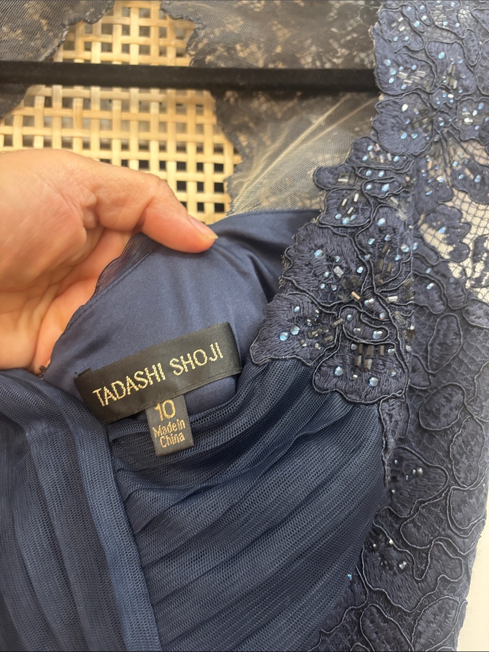 Tadashi Elegant Navy Lace & Chiffon Evening Dress. - Picture 5 of 10